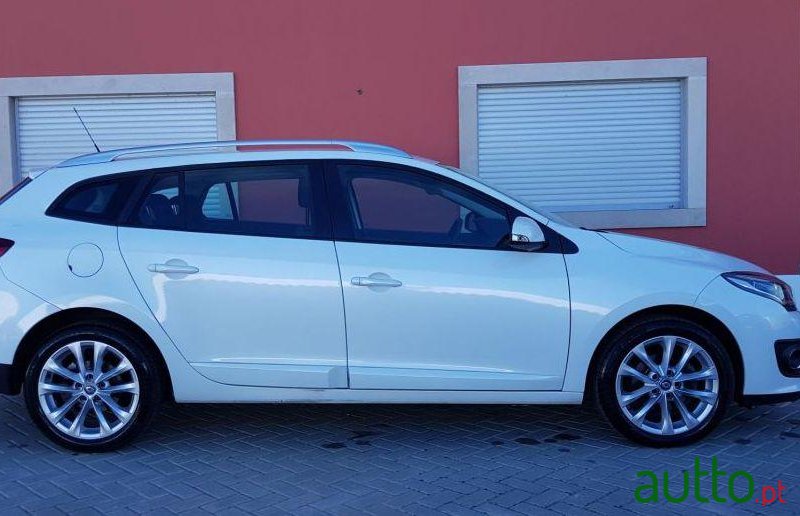 2014' Renault Megane Sport Tourer photo #1