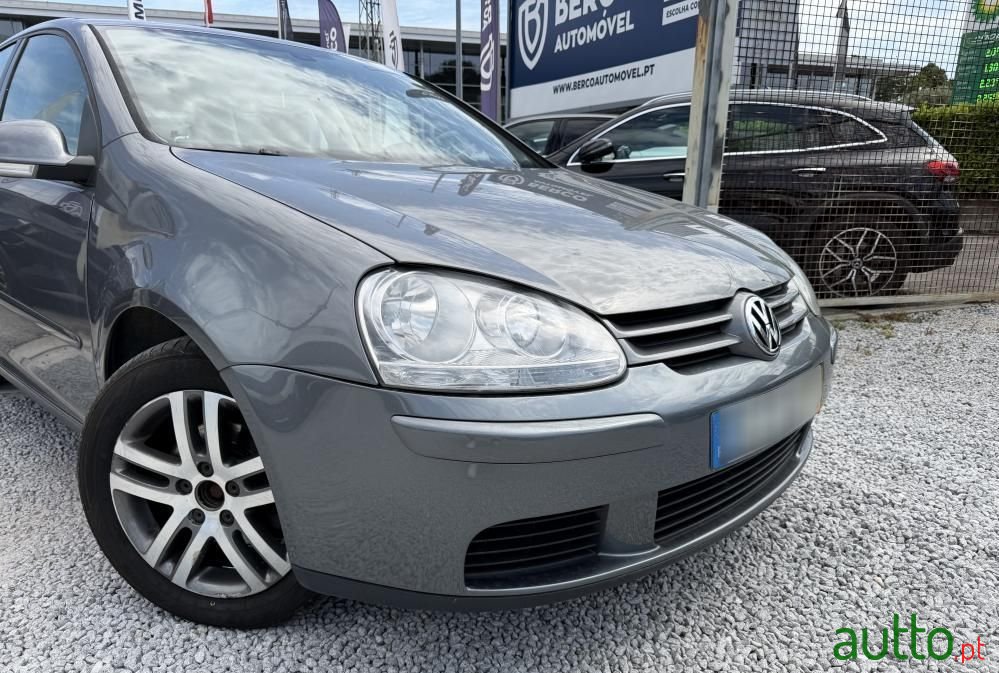2007' Volkswagen Golf photo #2