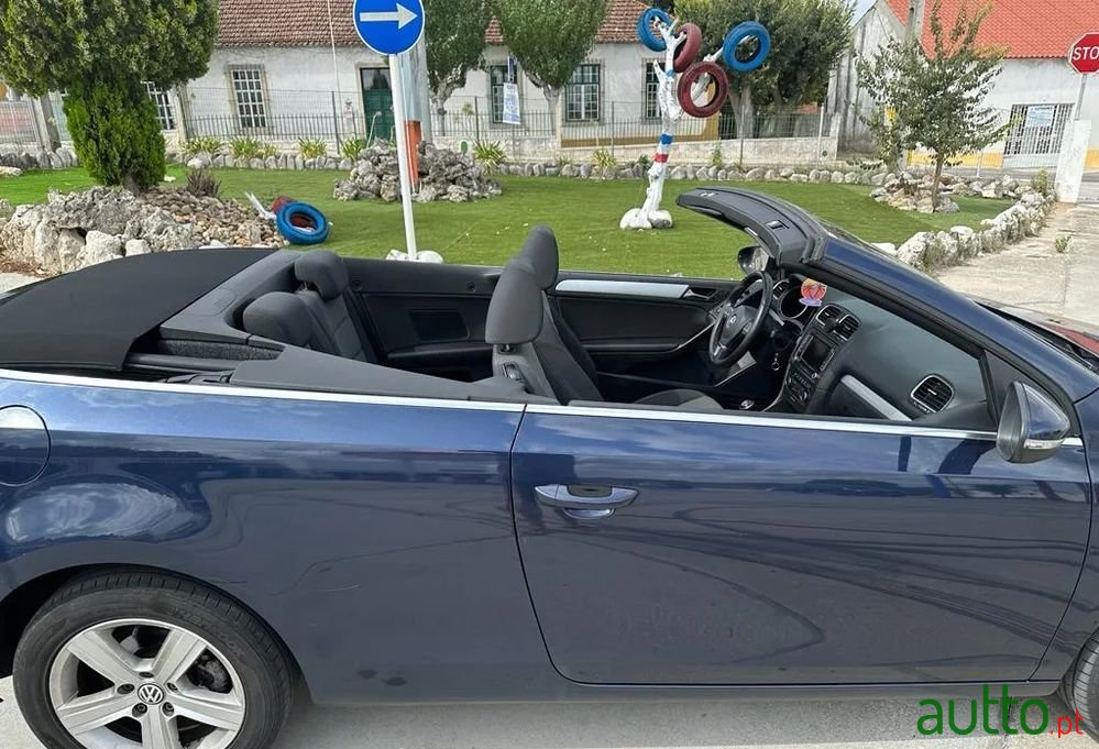 2013' Volkswagen Golf Cabriolet photo #6