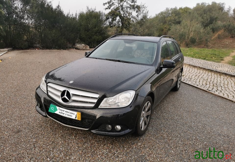 2013' Mercedes-Benz C-200 photo #1