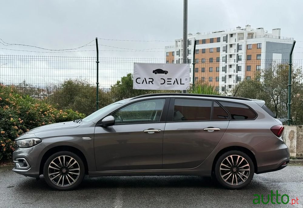 2022' Fiat Tipo Station Wagon photo #4