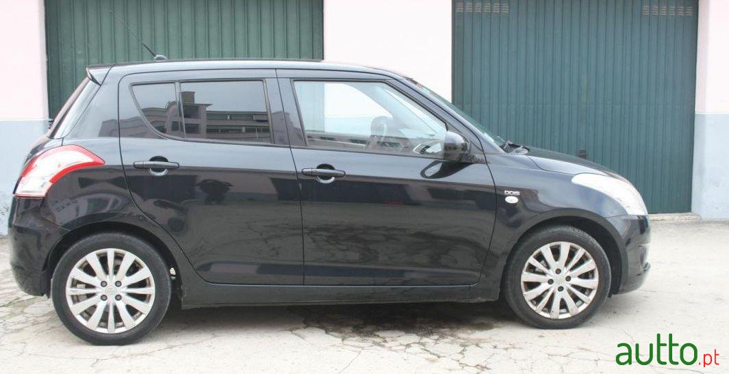 2012' Suzuki Swift 1.3 Ddis Glx photo #1