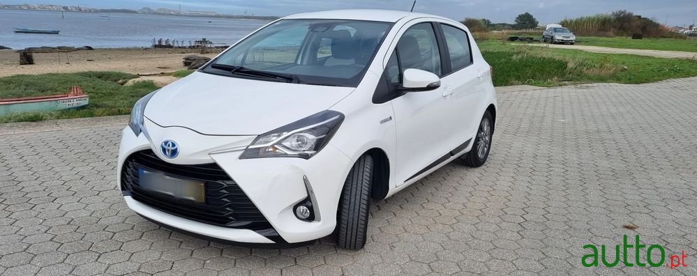 2017' Toyota Yaris photo #1