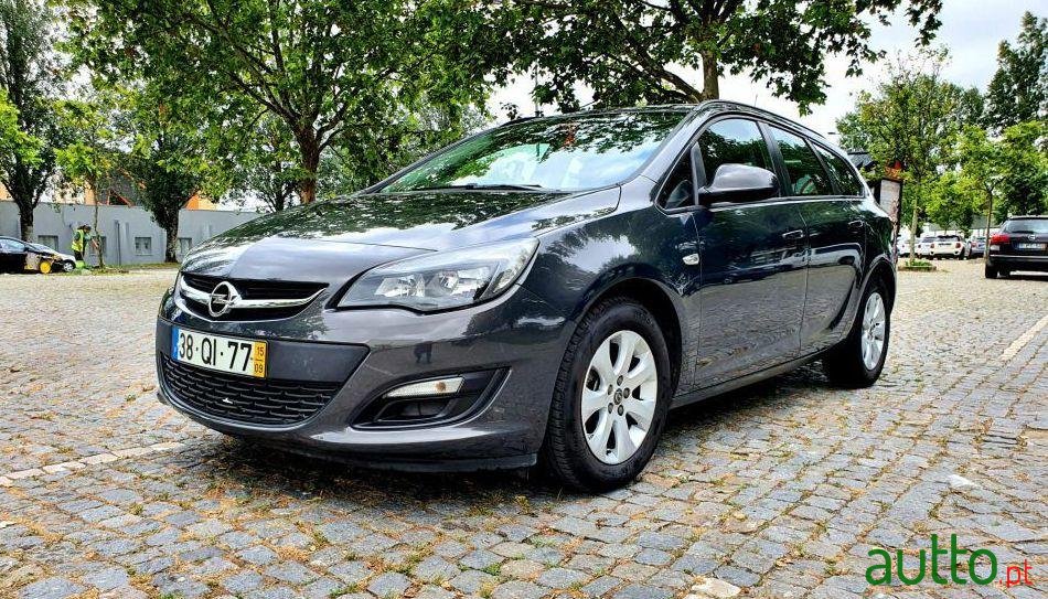 2015' Opel Astra Sports Tourer photo #1