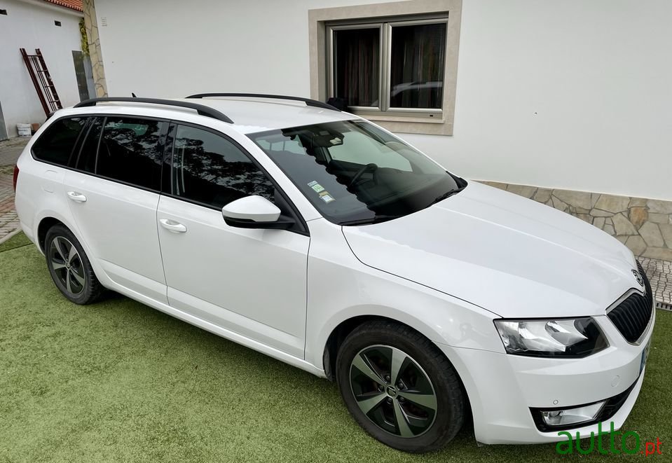 2015' Skoda Octavia Break photo #2