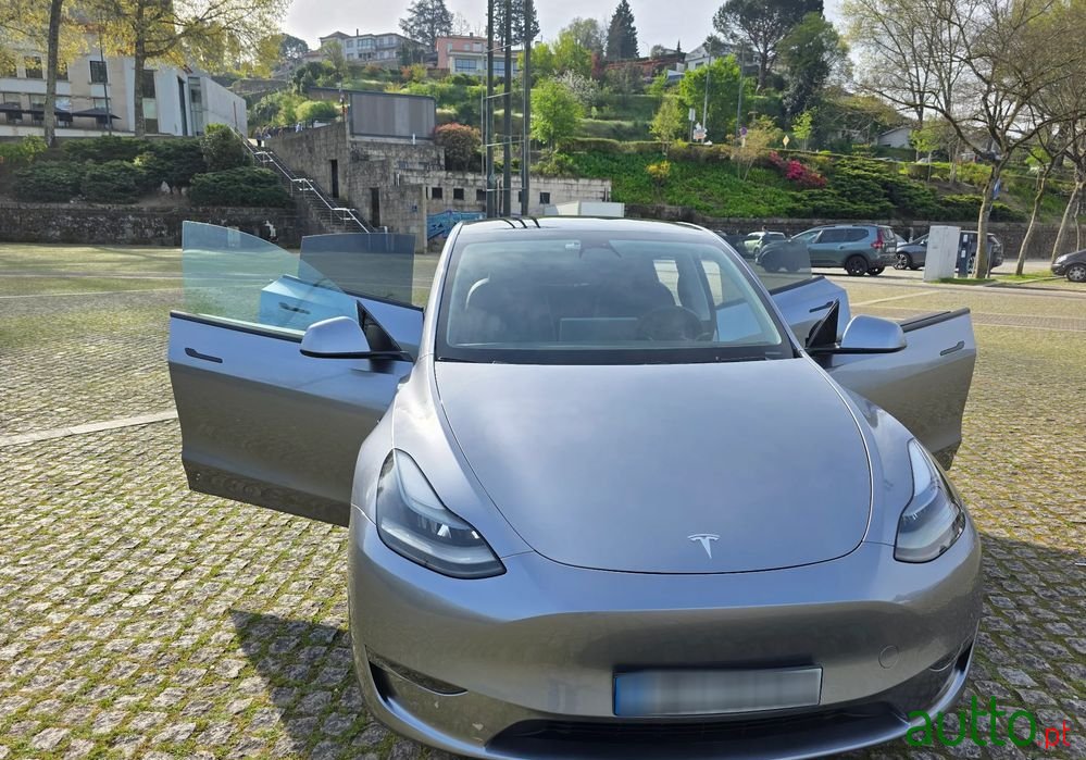 2023' Tesla Model Y photo #6