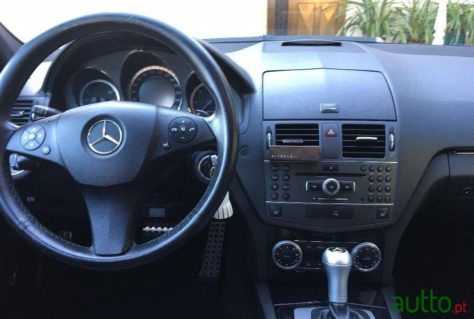 2010' Mercedes-Benz C-250 Amg photo #1