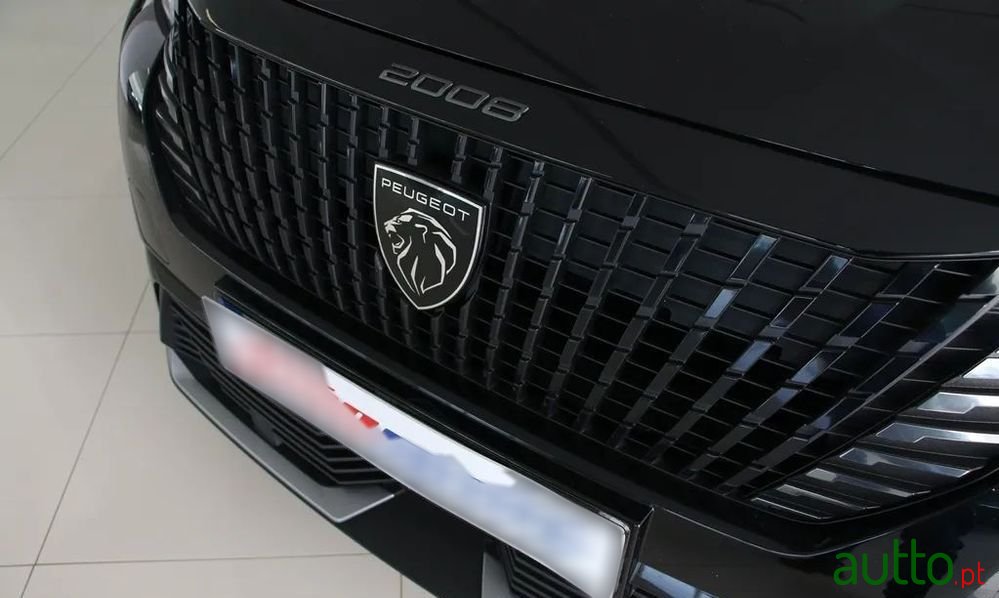 2024' Peugeot 2008 photo #3