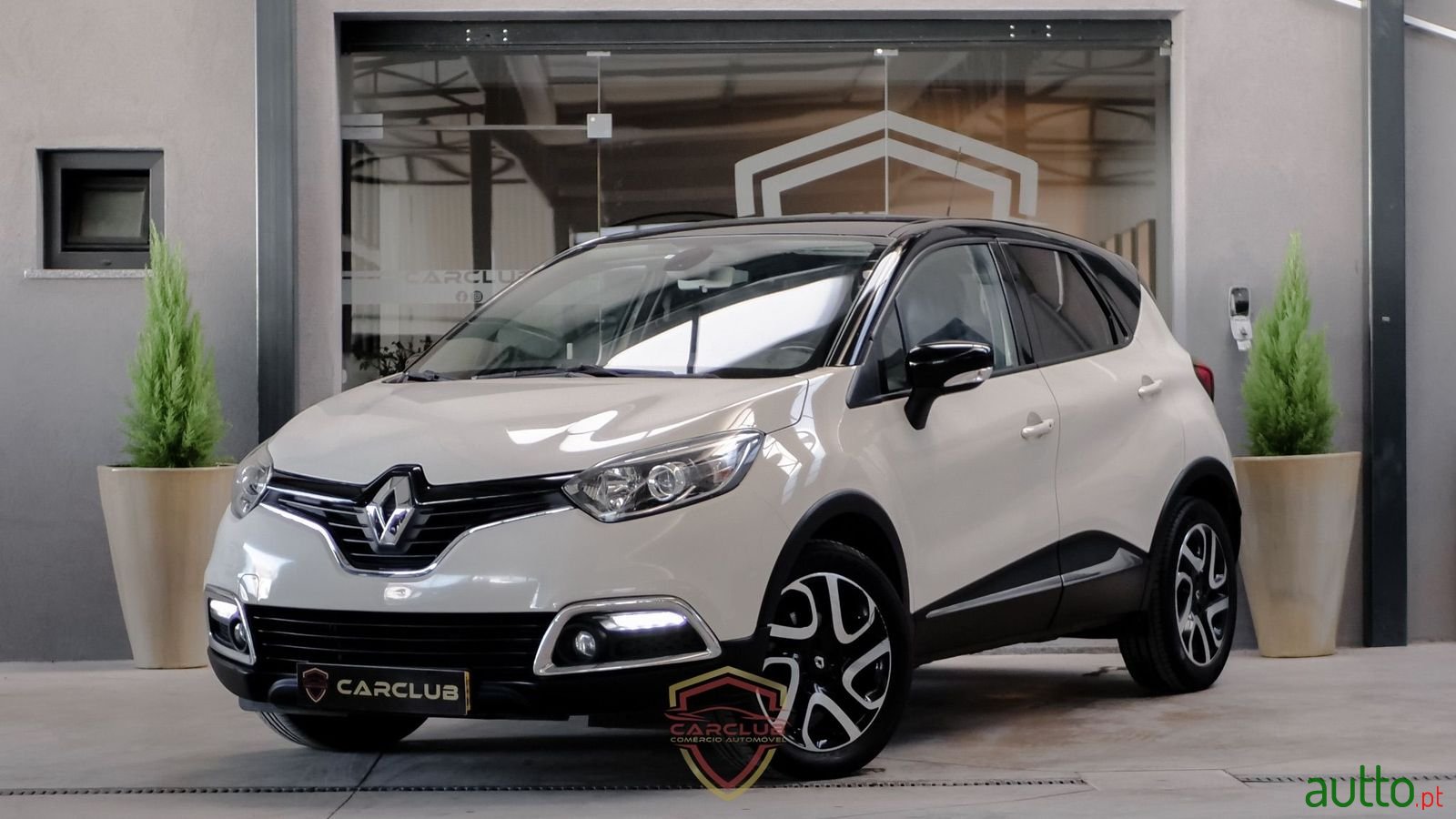 2015' Renault Captur photo #1