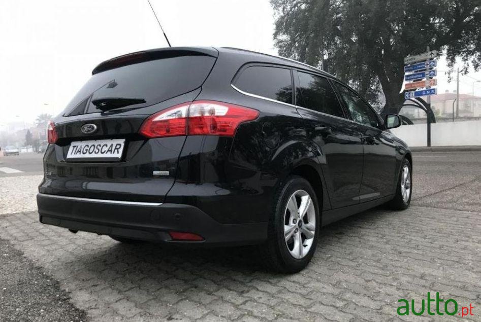 2013' Ford Focus Sw photo #2