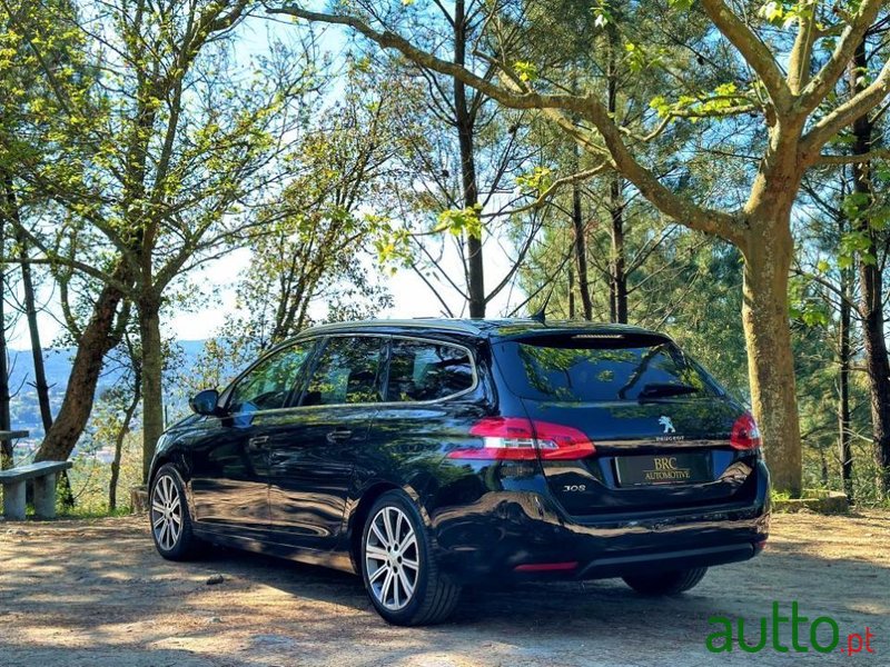 2015' Peugeot 308 Sw photo #2