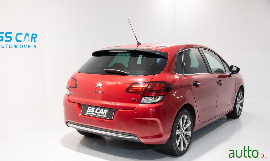 2016' Citroen C4 photo #2