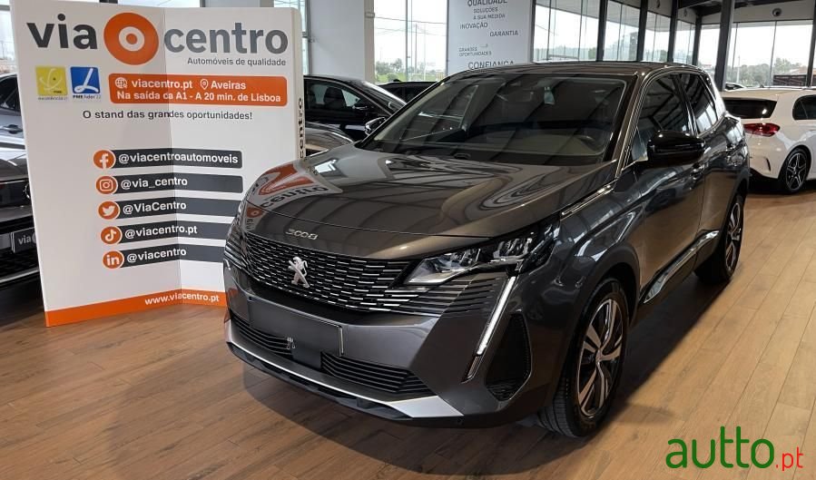 2022' Peugeot 3008 photo #2
