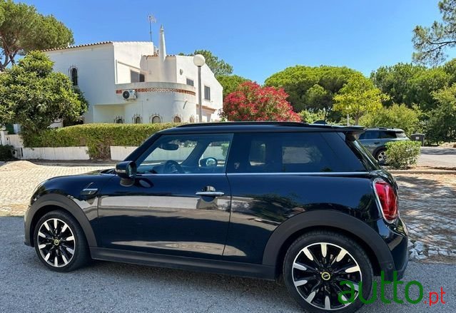 2023' MINI Electric Cooper Se photo #6