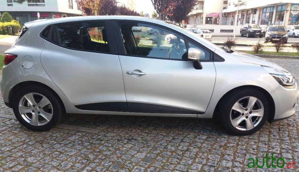 2013' Renault Clio photo #3