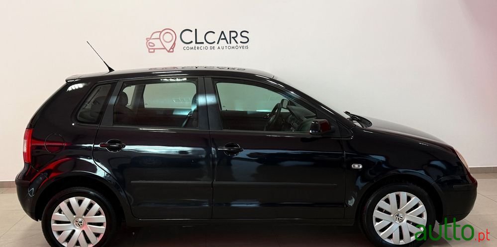 2005' Volkswagen Polo photo #4