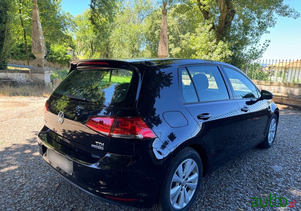 2015' Volkswagen Golf photo #5