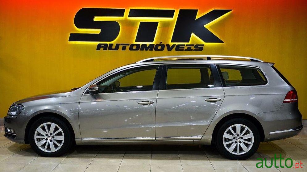 2013' Volkswagen Passat Variant photo #2