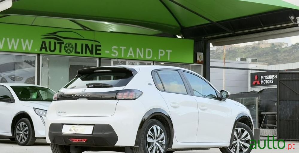 2020' Peugeot e-208 photo #3