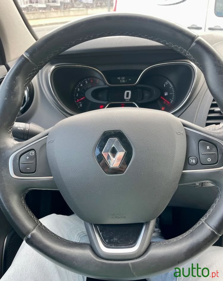 2019' Renault Captur 1.3 Tce Exclusive photo #4
