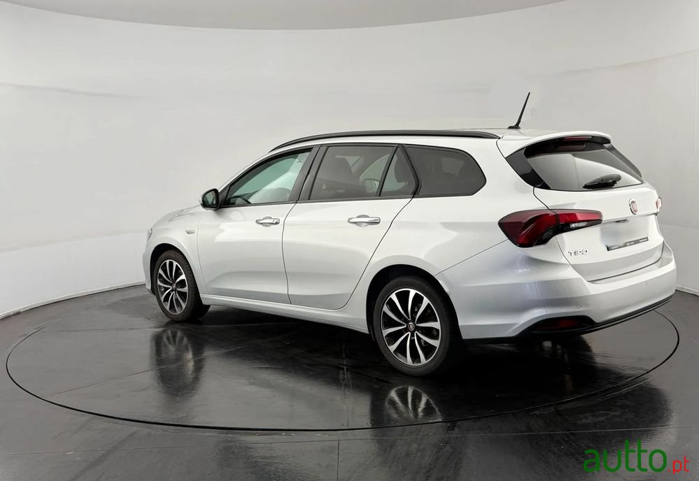 2019' Fiat Tipo Station Wagon photo #3