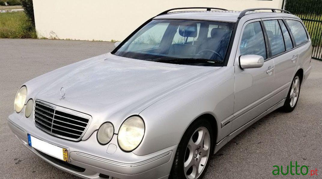 2000' Mercedes-Benz E-270 photo #1