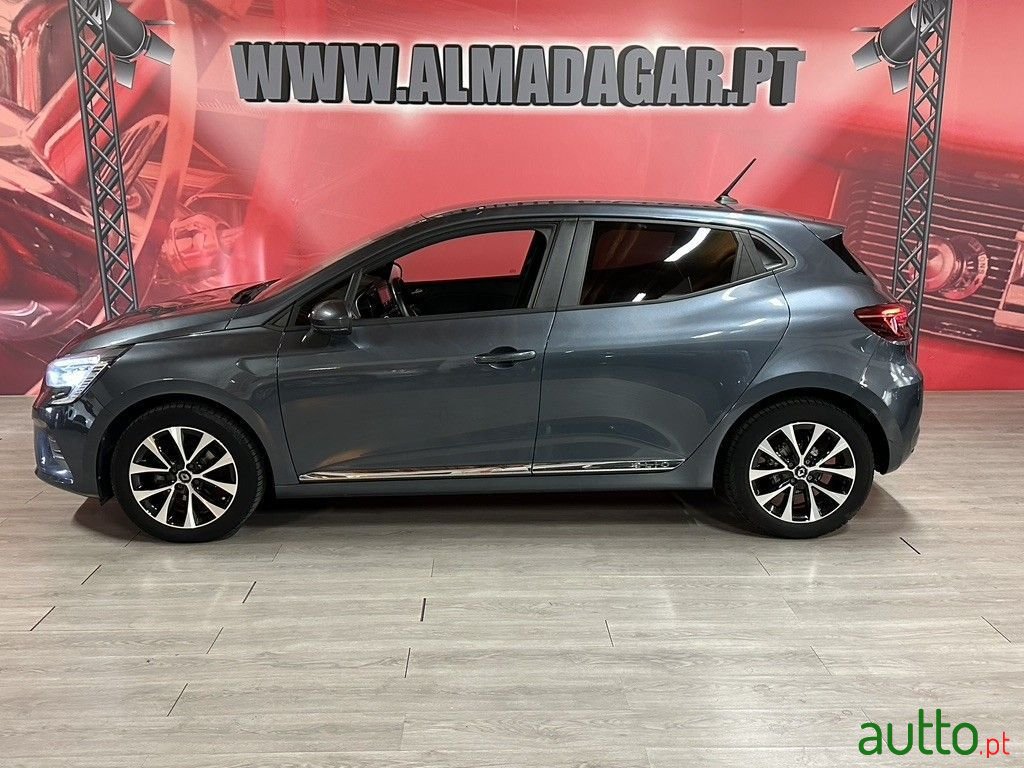2020' Renault Clio photo #2