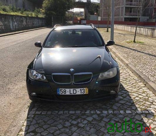 2007' BMW 320 D Touring photo #1