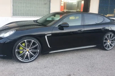 2012' Porsche Panamera