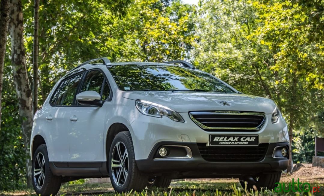 2013' Peugeot 2008 photo #1