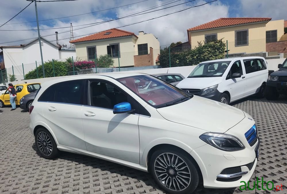 2018' Mercedes-Benz B Electric Drive photo #3