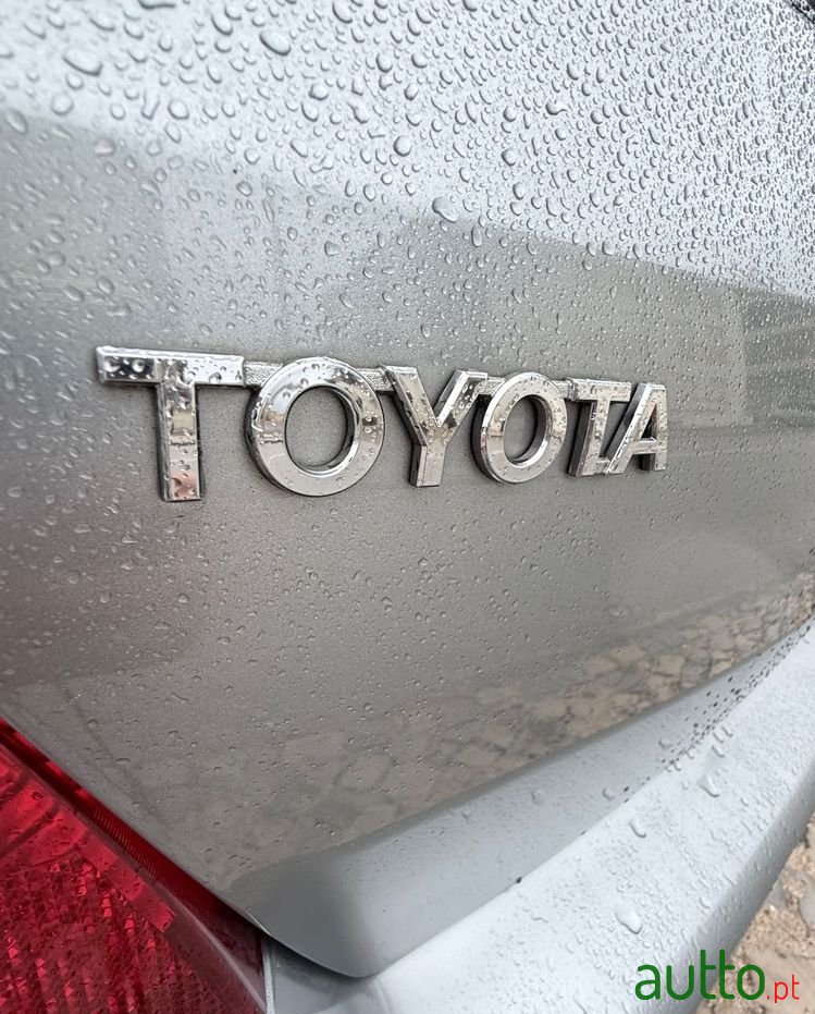 2008' Toyota Yaris photo #4