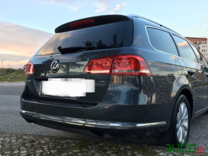 2014' Volkswagen Passat Variant photo #1