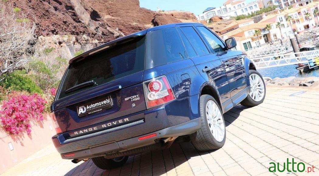 2011' Land Rover Range Rover Sport photo #2