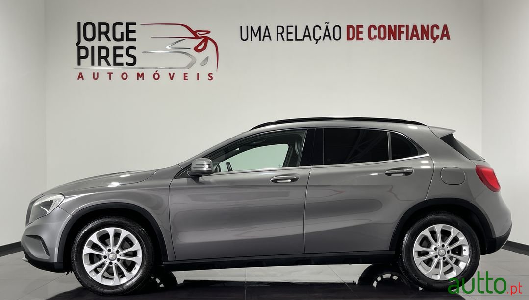 2015' Mercedes-Benz GLA 180 photo #5