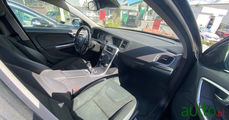 2011' Volvo V60 photo #3