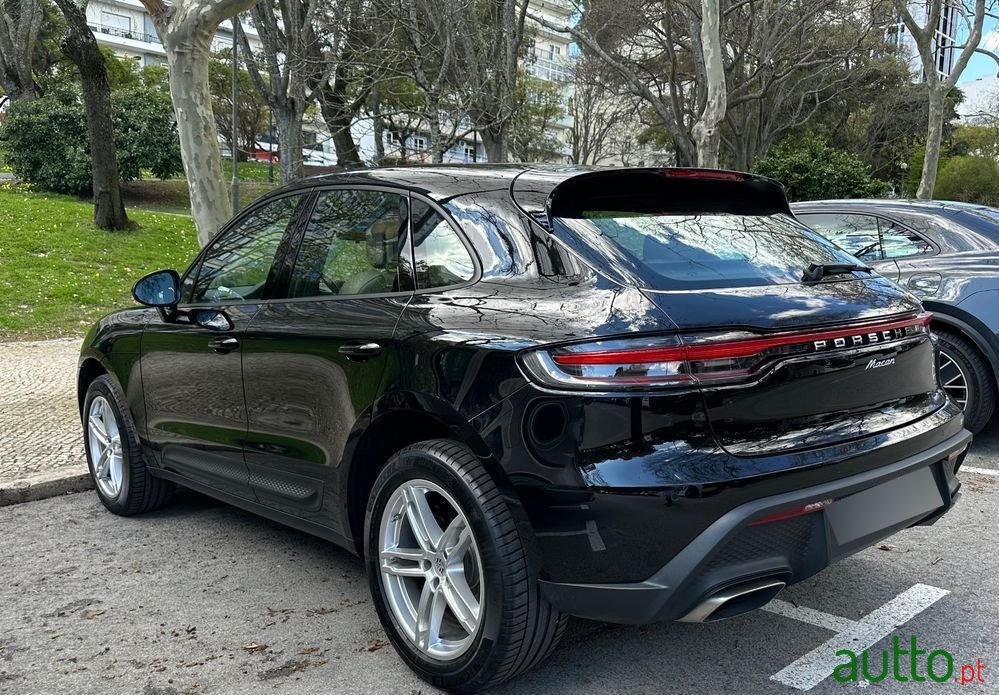 2022' Porsche Macan Standard photo #3