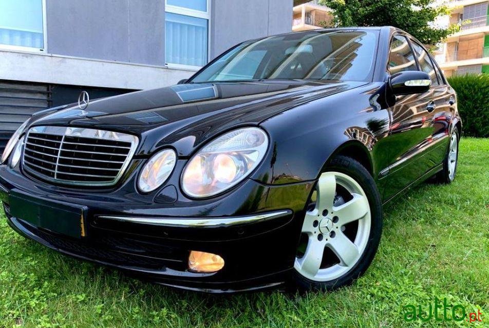 2003' Mercedes-Benz E-270 Avantgarde photo #2