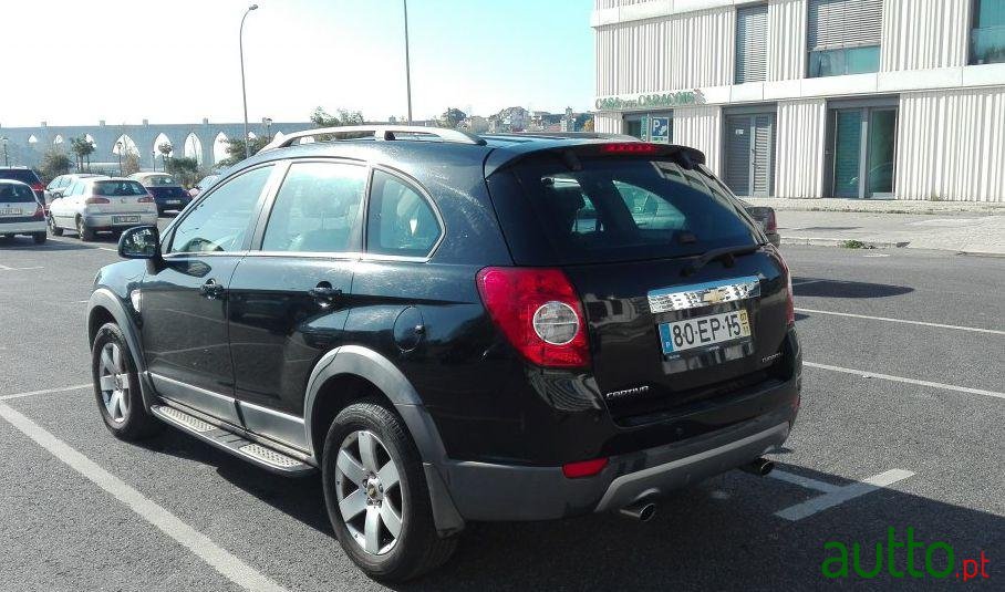 2007' Chevrolet Captiva 2.0 Vcdi Seven photo #1