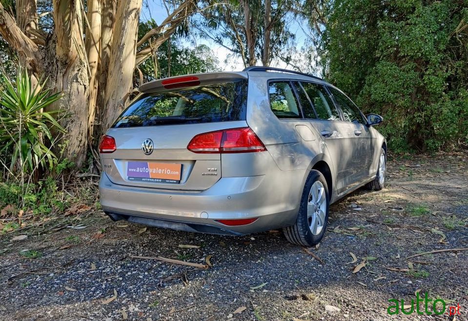 2014' Volkswagen Golf Variant photo #2