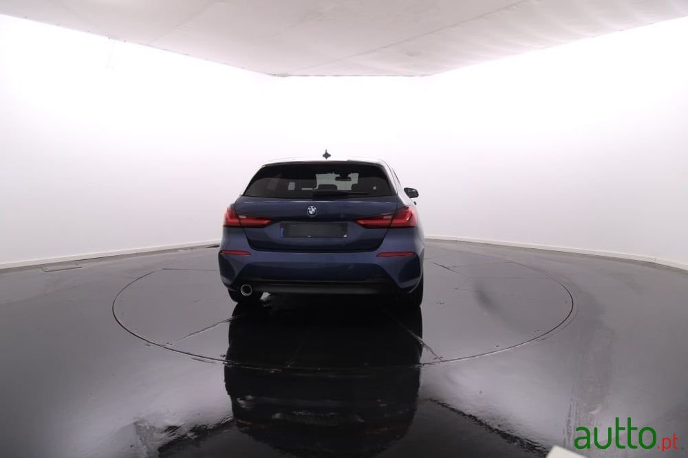 2022' BMW Série 1 D Line Sport Auto photo #6