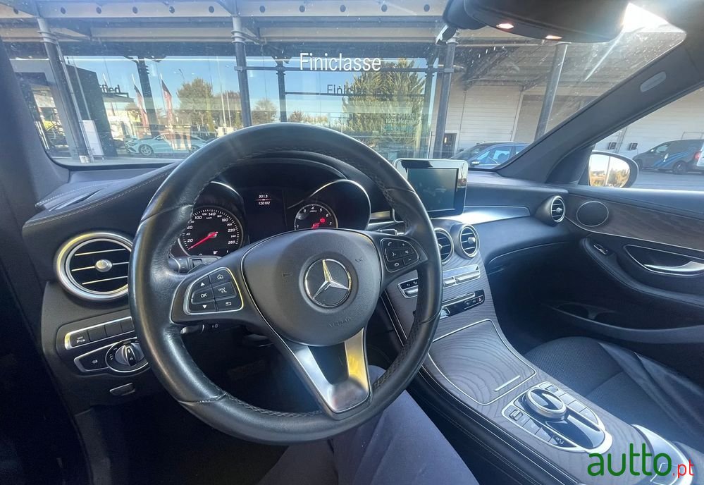 2017' Mercedes-Benz Classe Glc E 4-Matic photo #2