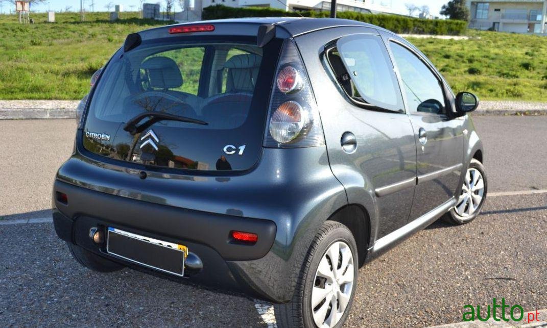 2010' Citroen C1 photo #3