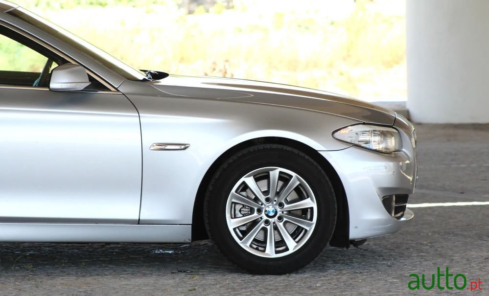 2013' BMW Série 5 D Line Luxury photo #6