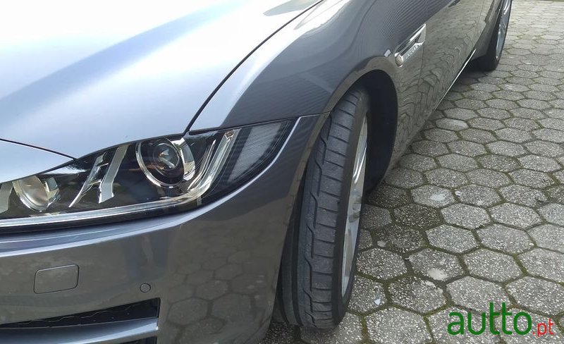 2017' Jaguar XE 2.0 D Prestige Aut. photo #5