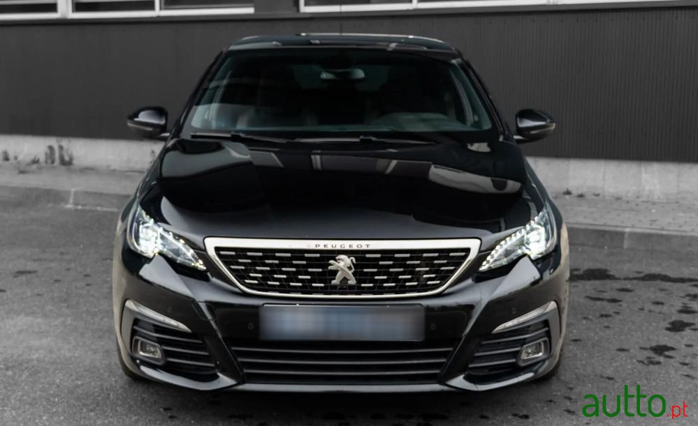 2019' Peugeot 308 1.5 Bluehdi Gt Line photo #2