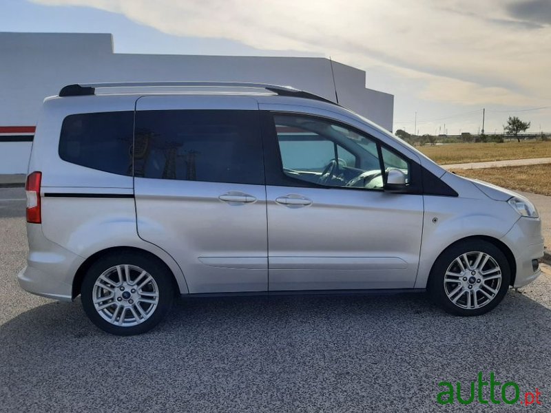 2015' Ford Tourneo Courier photo #4
