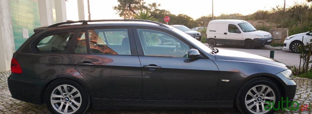 2008' BMW 320 photo #5