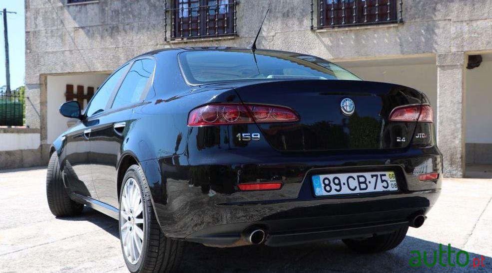 2006' Alfa Romeo 159 photo #5