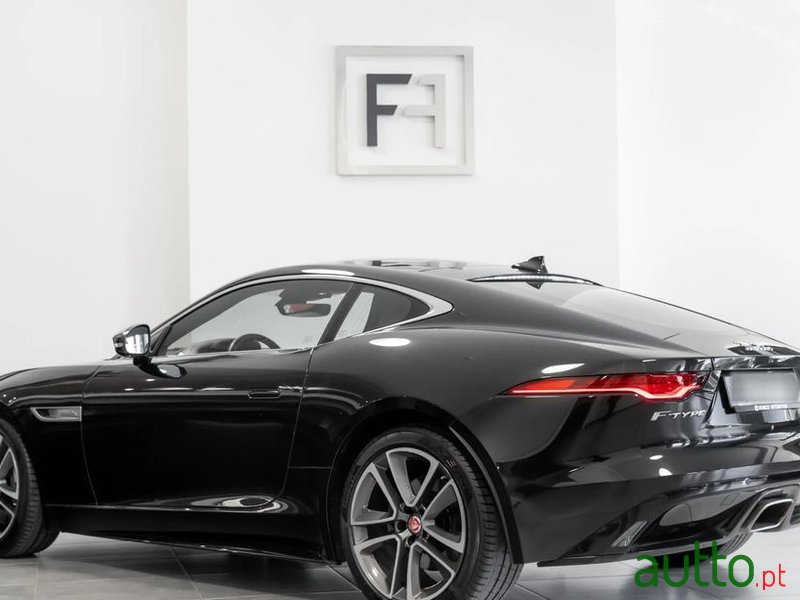 2022' Jaguar F-Type 2.0 I4 R-Dynamic photo #4